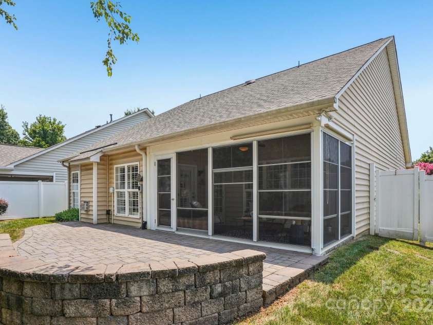 2607 Old Ashworth Lane, Concord, NC 28027.  MLS# CAR4278337, YatesRealty ID 27251. 