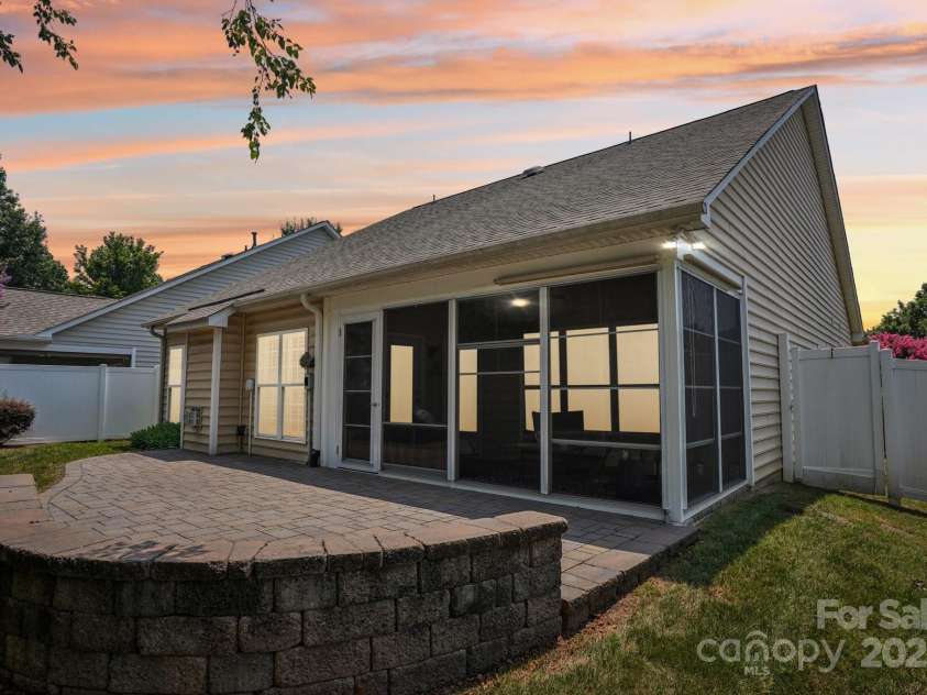 2607 Old Ashworth Lane, Concord, NC 28027.  MLS# CAR4278337, YatesRealty ID 27251. 