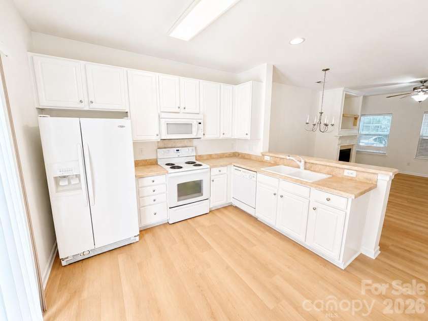 8611 Wandering Creek Way, Charlotte, NC 28227.  MLS# CAR4385834, YatesRealty ID 27253. 