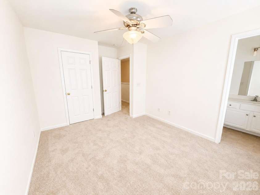8611 Wandering Creek Way, Charlotte, NC 28227.  MLS# CAR4385834, YatesRealty ID 27253. 