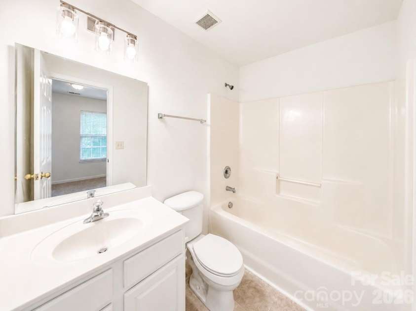 8611 Wandering Creek Way, Charlotte, NC 28227.  MLS# CAR4385834, YatesRealty ID 27253. 