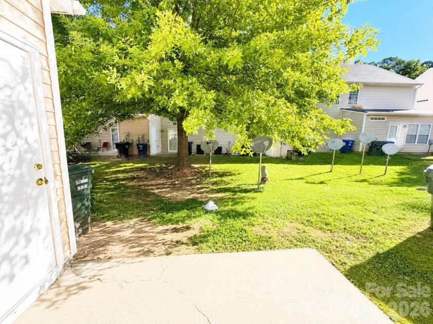 8611 Wandering Creek Way, Charlotte, NC 28227.  MLS# CAR4385834, YatesRealty ID 27253. 