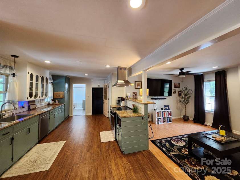 1658 Oakdale Drive, Lancaster, SC 29720.  MLS# CAR4283373, YatesRealty ID 27254. 