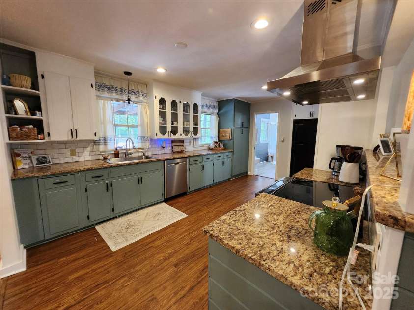 1658 Oakdale Drive, Lancaster, SC 29720.  MLS# CAR4283373, YatesRealty ID 27254. 