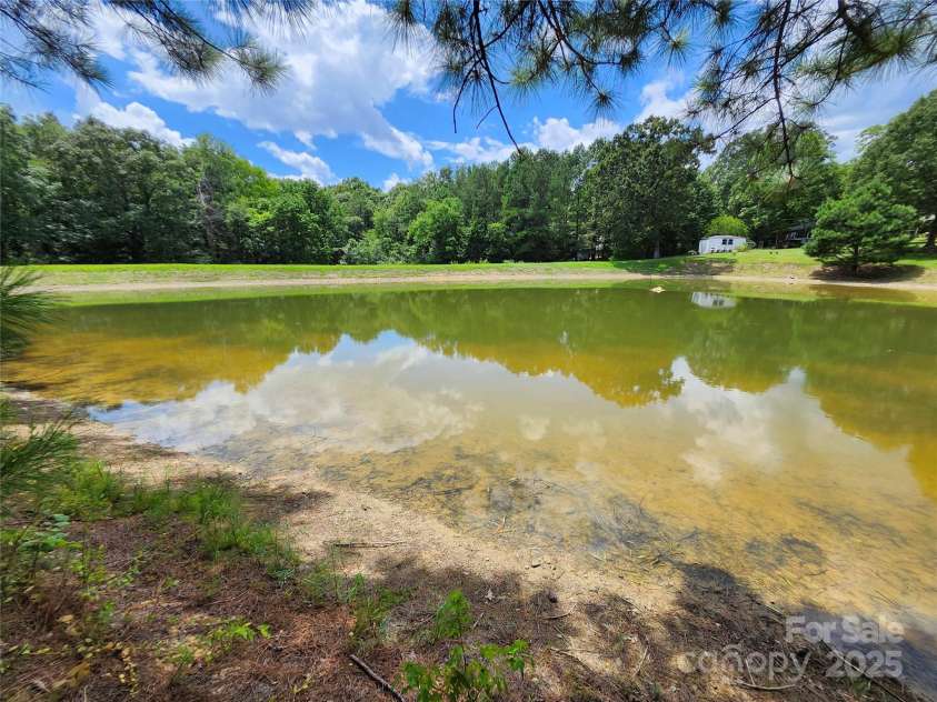 1658 Oakdale Drive, Lancaster, SC 29720.  MLS# CAR4283373, YatesRealty ID 27254. 