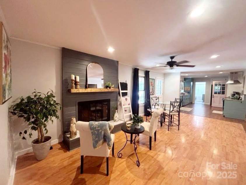 1658 Oakdale Drive, Lancaster, SC 29720.  MLS# CAR4283373, YatesRealty ID 27254. 