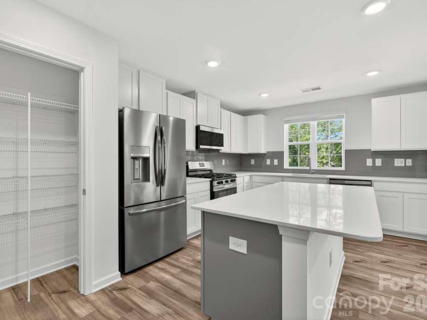 490 Sand Dunes Drive, Kannapolis, NC 28081.  MLS# CAR4371163, YatesRealty ID 27254. 