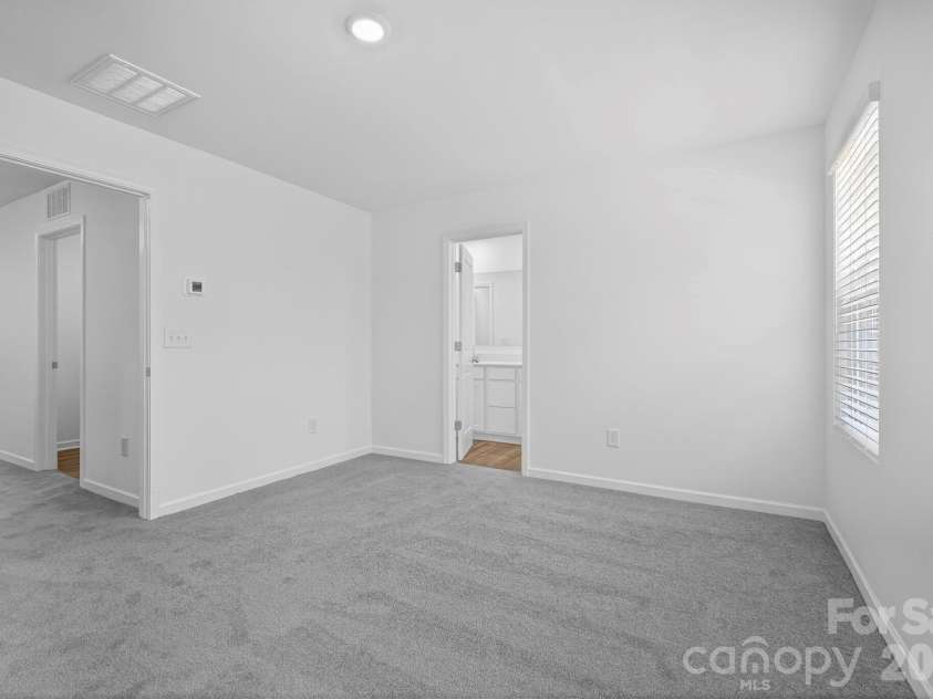 490 Sand Dunes Drive, Kannapolis, NC 28081.  MLS# CAR4371163, YatesRealty ID 27254. 