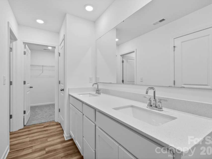 490 Sand Dunes Drive, Kannapolis, NC 28081.  MLS# CAR4371163, YatesRealty ID 27254. 