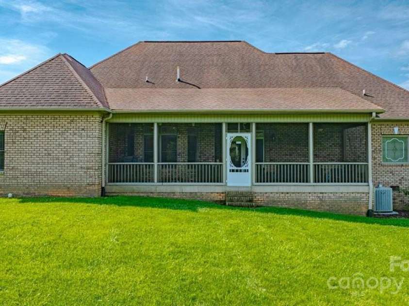 4004 3rd Court, Morganton, NC 28655.  MLS# CAR4269854, YatesRealty ID 27255. 