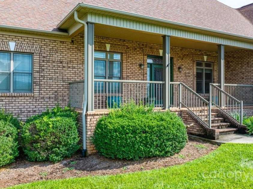 4004 3rd Court, Morganton, NC 28655.  MLS# CAR4269854, YatesRealty ID 27255. 