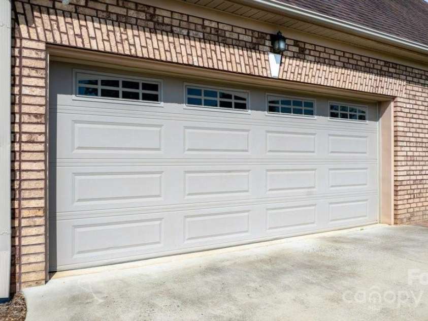 4004 3rd Court, Morganton, NC 28655.  MLS# CAR4269854, YatesRealty ID 27255. Attached garage w/ utility room