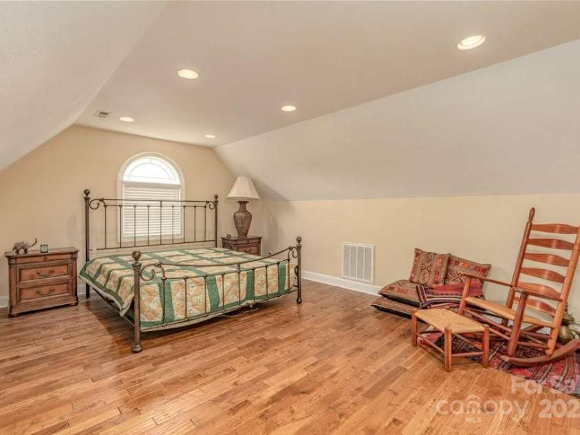 4004 3rd Court, Morganton, NC 28655.  MLS# CAR4269854, YatesRealty ID 27255. Frog w/ half bath