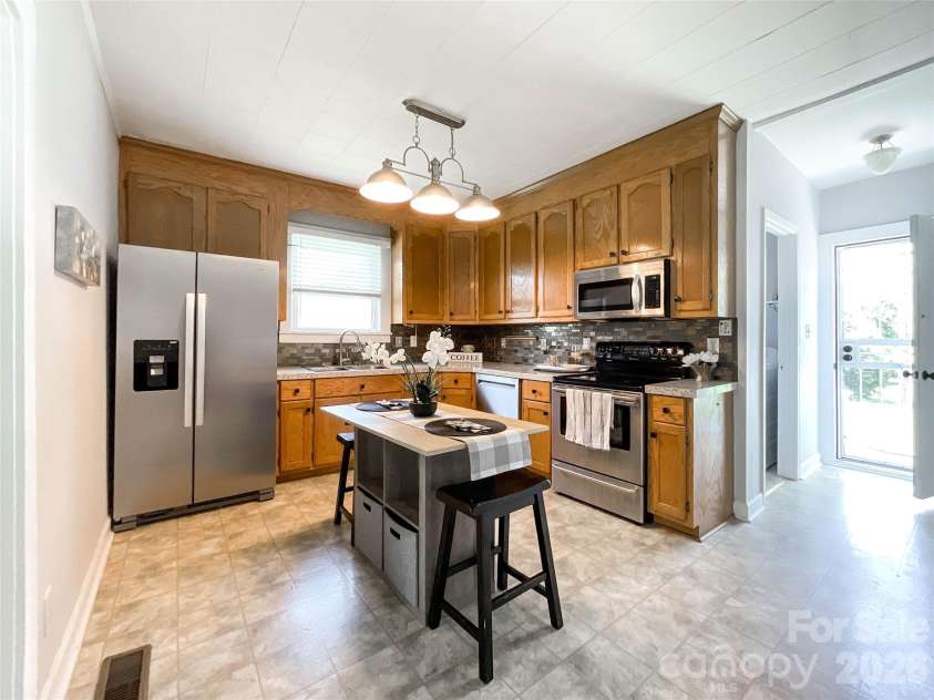 1616 Perfection Avenue, Belmont, NC 28012.  MLS# CAR4388571, YatesRealty ID 27256. 