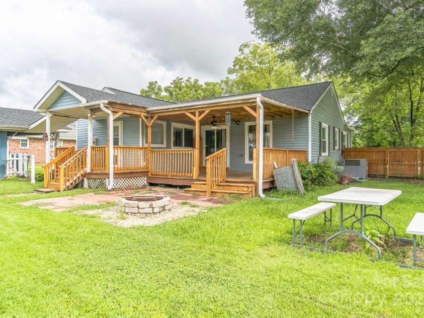 103 Texas Avenue, Bessemer City, NC 28016.  MLS# CAR4276834, YatesRealty ID 27257. 
