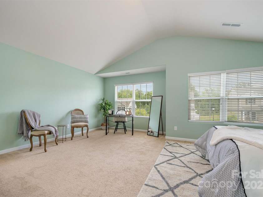 7209 Cuddington Drive, Charlotte, NC 28215.  MLS# CAR4265901, YatesRealty ID 27258. 