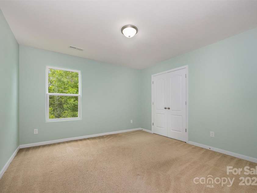 7209 Cuddington Drive, Charlotte, NC 28215.  MLS# CAR4265901, YatesRealty ID 27258. 