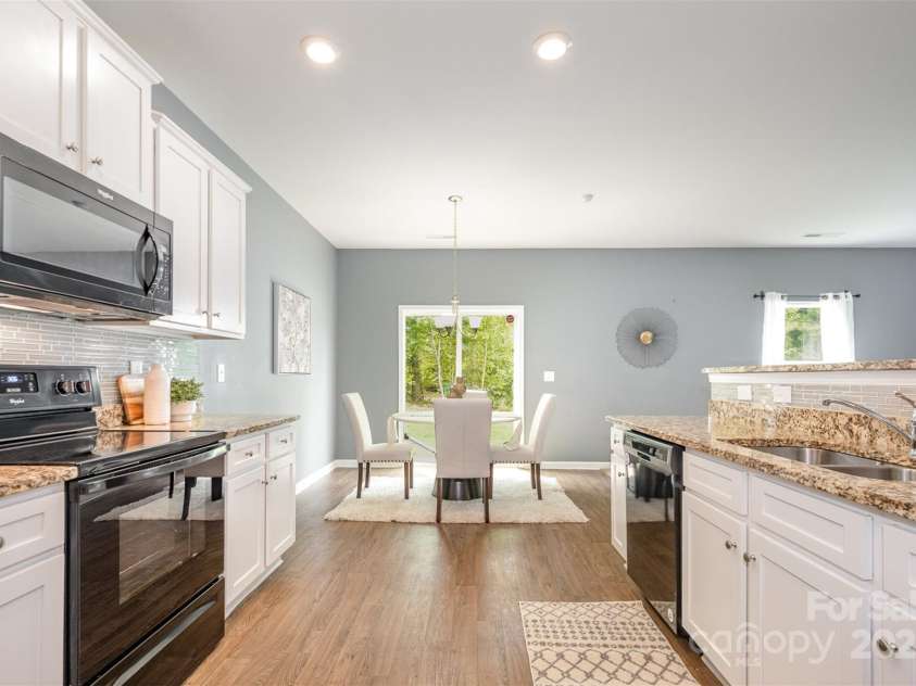 7209 Cuddington Drive, Charlotte, NC 28215.  MLS# CAR4265901, YatesRealty ID 27258. 