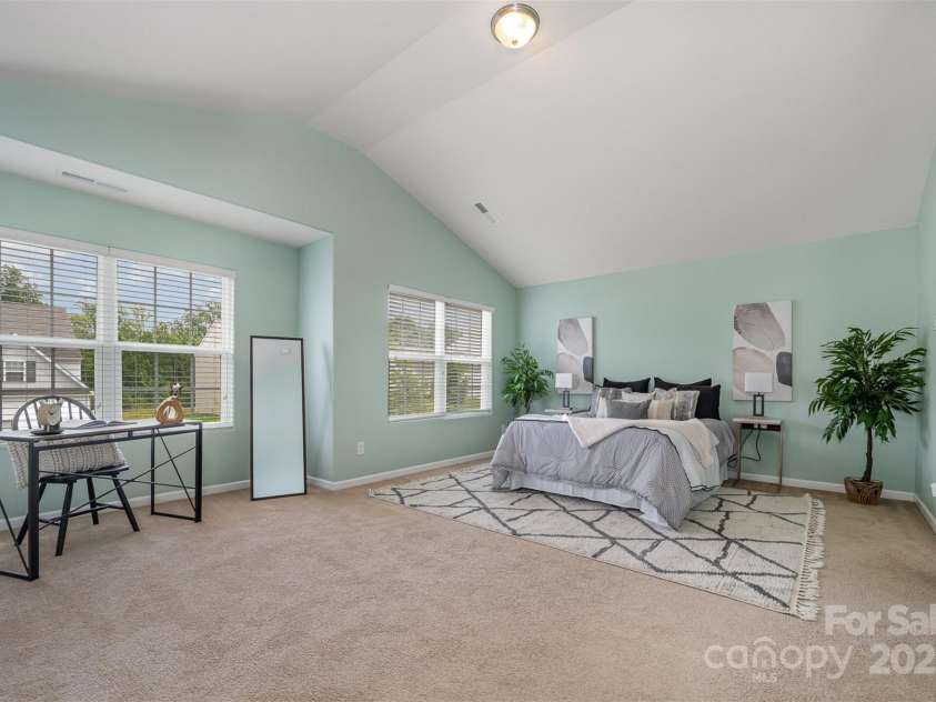 7209 Cuddington Drive, Charlotte, NC 28215.  MLS# CAR4265901, YatesRealty ID 27258. 