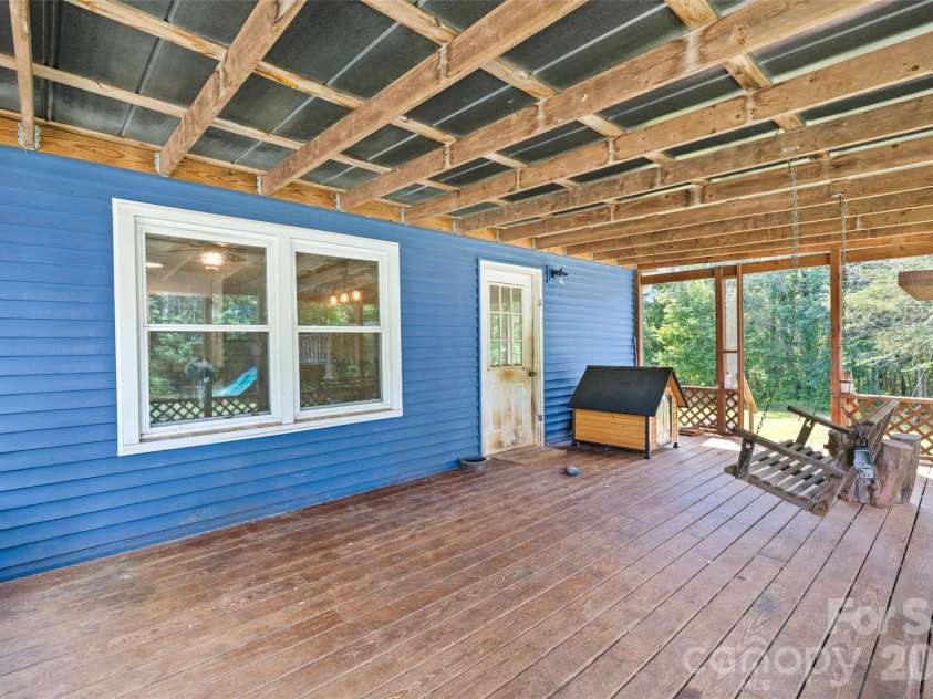 233 Orindawood Drive, McConnells, SC 29726.  MLS# CAR4385991, YatesRealty ID 27259. 