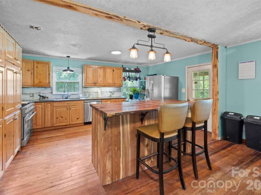 233 Orindawood Drive, McConnells, SC 29726.  MLS# CAR4385991, YatesRealty ID 27259. 