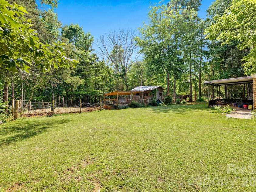 233 Orindawood Drive, McConnells, SC 29726.  MLS# CAR4385991, YatesRealty ID 27259. 