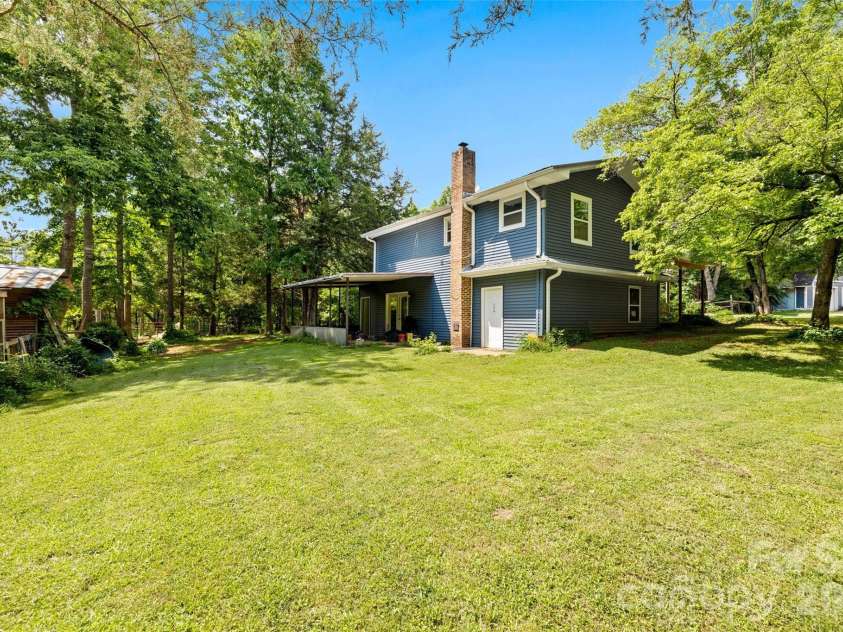 233 Orindawood Drive, McConnells, SC 29726.  MLS# CAR4385991, YatesRealty ID 27259. 