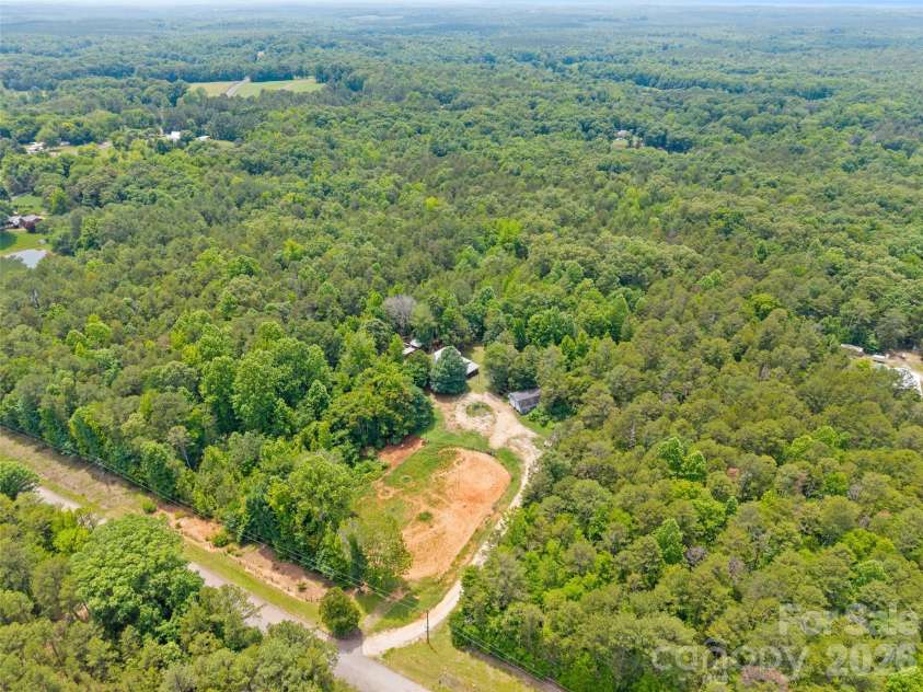 233 Orindawood Drive, McConnells, SC 29726.  MLS# CAR4385991, YatesRealty ID 27259. 