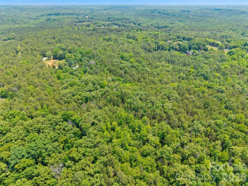 233 Orindawood Drive, McConnells, SC 29726.  MLS# CAR4385991, YatesRealty ID 27259. 