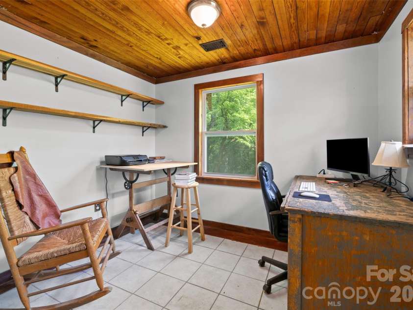 233 Orindawood Drive, McConnells, SC 29726.  MLS# CAR4385991, YatesRealty ID 27259. Office Off Primary