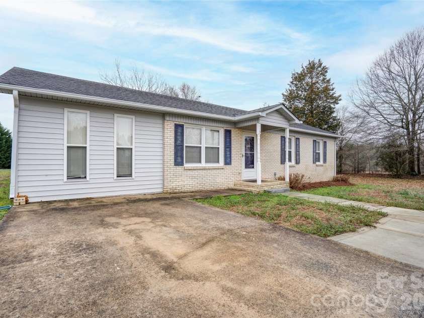 113 Hicks Road, Grover, NC 28073.  MLS# CAR4352616, YatesRealty ID 2726. 
