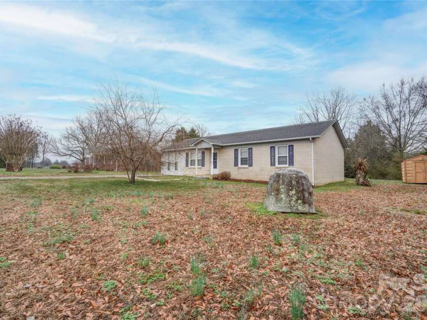 113 Hicks Road, Grover, NC 28073.  MLS# CAR4352616, YatesRealty ID 2726. 