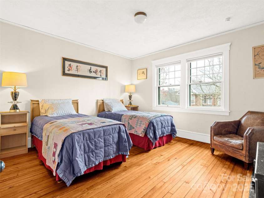 12 Bearden Avenue, Asheville, NC 28801.  MLS# CAR4331679, YatesRealty ID 2726. One of 3 bedrooms upstairs...unit #2