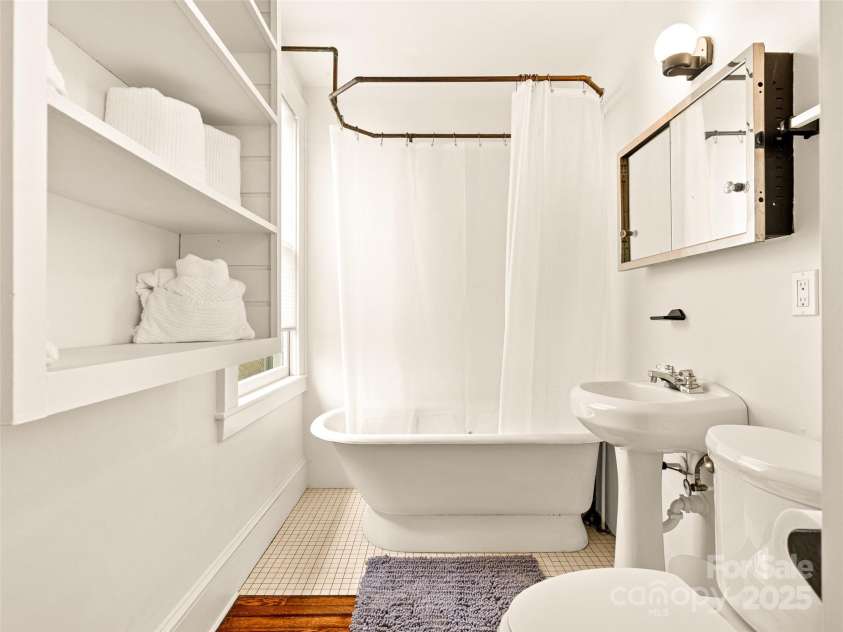 12 Bearden Avenue, Asheville, NC 28801.  MLS# CAR4331679, YatesRealty ID 2726. Unit #1 bathroom.. Clean and bright.f