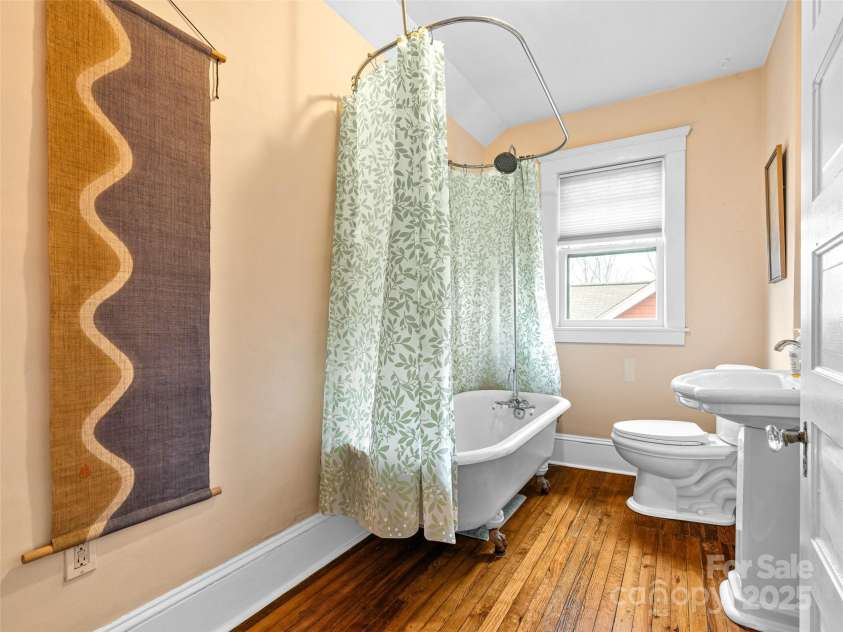 12 Bearden Avenue, Asheville, NC 28801.  MLS# CAR4331679, YatesRealty ID 2726. Unit #2 bathroom upstairs.