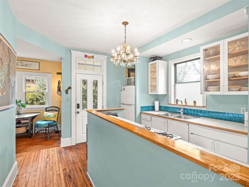 12 Bearden Avenue, Asheville, NC 28801.  MLS# CAR4331679, YatesRealty ID 2726. Unit 2 kitchen on the main level.