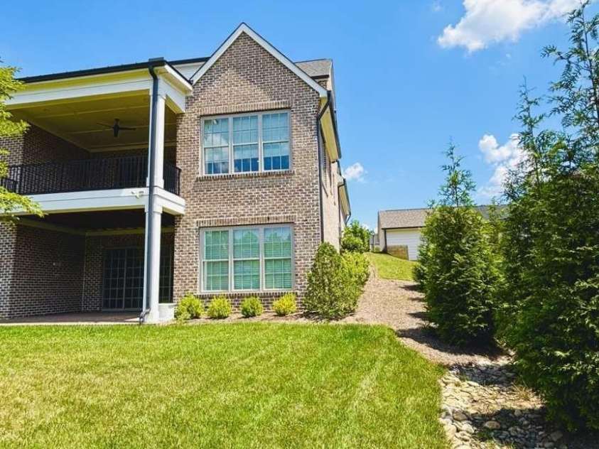 3011 Ella Katherine Way, Charlotte, NC 28210.  MLS# CAR4275220, YatesRealty ID 27261. 