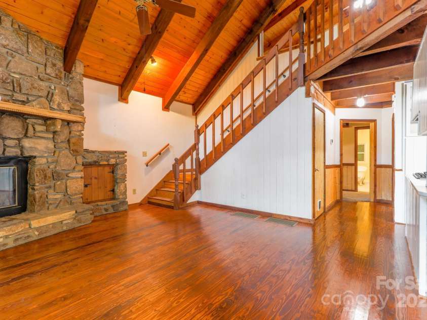 181 Hiwassee Road, Lake Toxaway, NC 28747.  MLS# CAR4280357, YatesRealty ID 27262. 