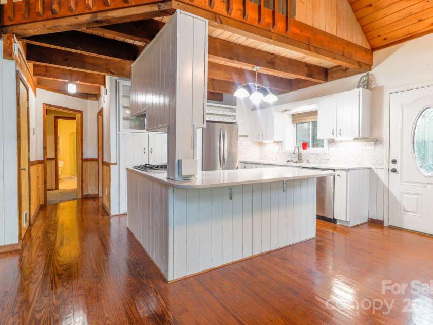 181 Hiwassee Road, Lake Toxaway, NC 28747.  MLS# CAR4280357, YatesRealty ID 27262. 