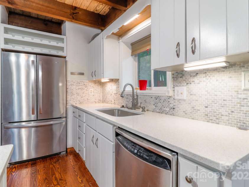 181 Hiwassee Road, Lake Toxaway, NC 28747.  MLS# CAR4280357, YatesRealty ID 27262. 