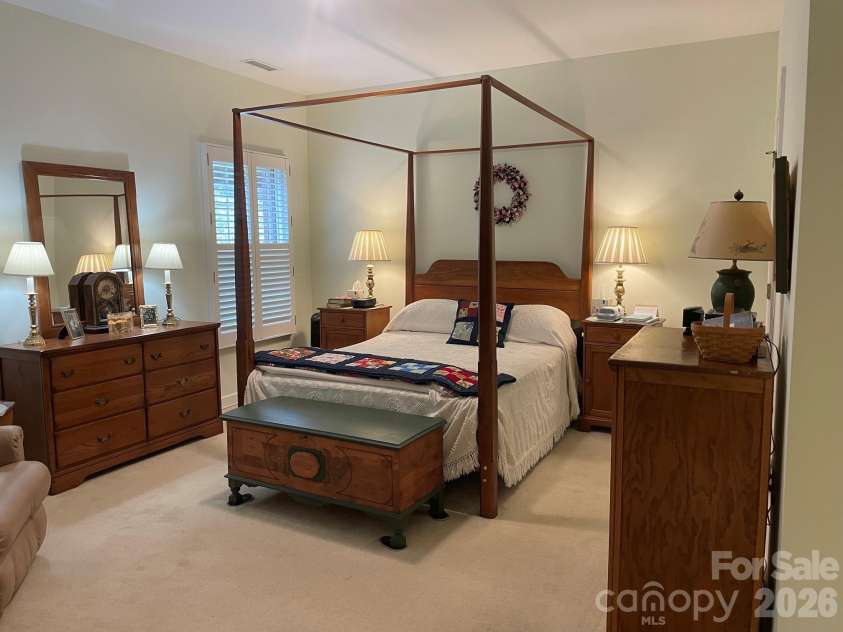 479 26th Avenue, Hickory, NC 28601.  MLS# CAR4388560, YatesRealty ID 27262. Primary Bedroom
