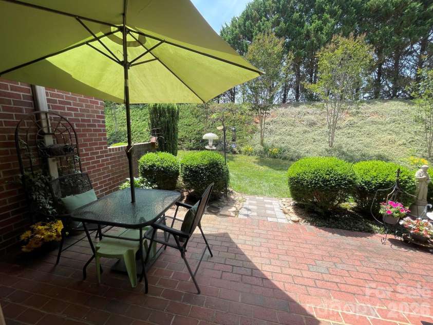 479 26th Avenue, Hickory, NC 28601.  MLS# CAR4388560, YatesRealty ID 27262. Rear Patio