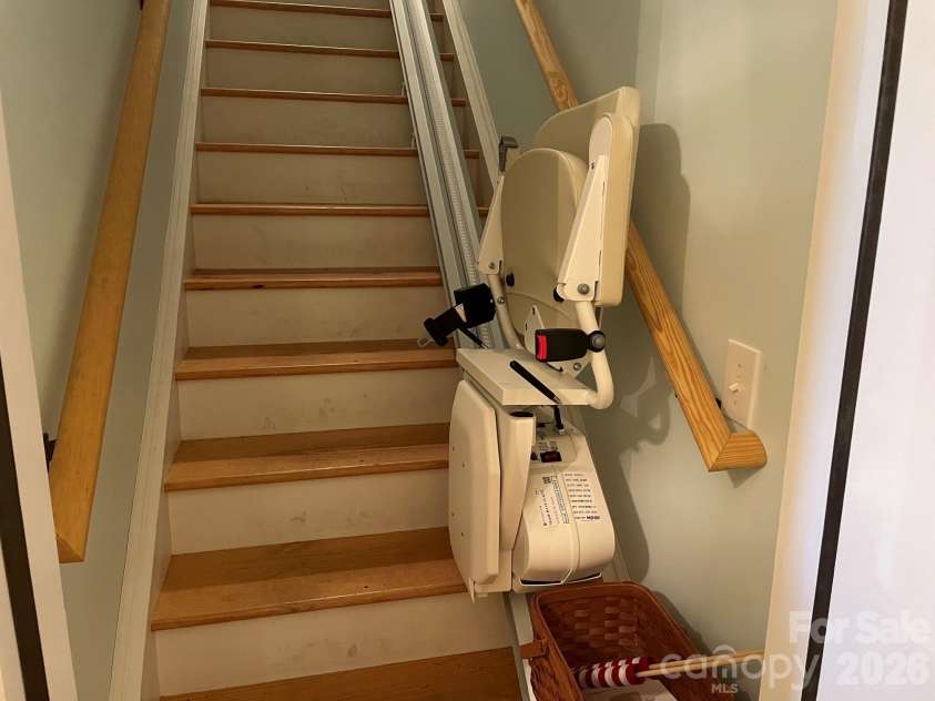 479 26th Avenue, Hickory, NC 28601.  MLS# CAR4388560, YatesRealty ID 27262. Stairway and Lift