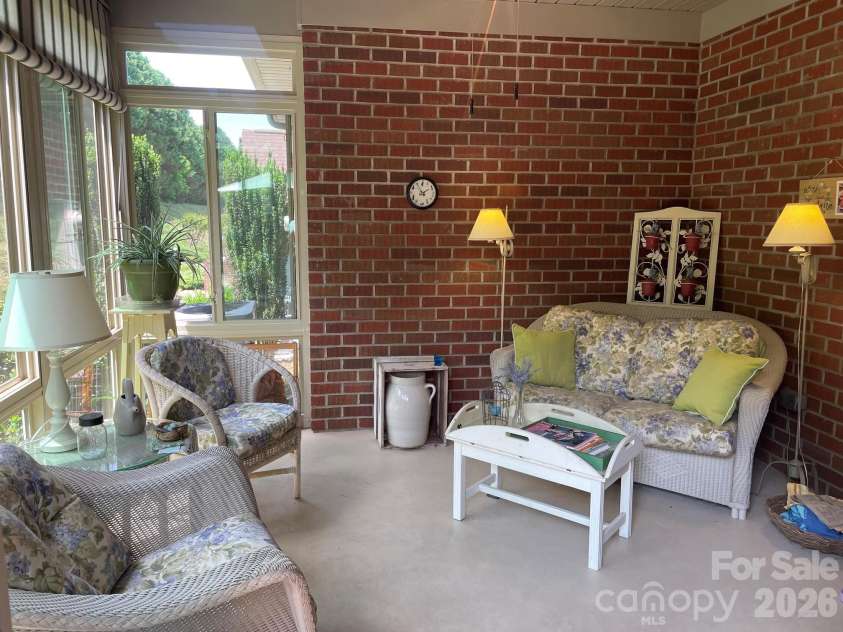 479 26th Avenue, Hickory, NC 28601.  MLS# CAR4388560, YatesRealty ID 27262. Three-Season Sunroom