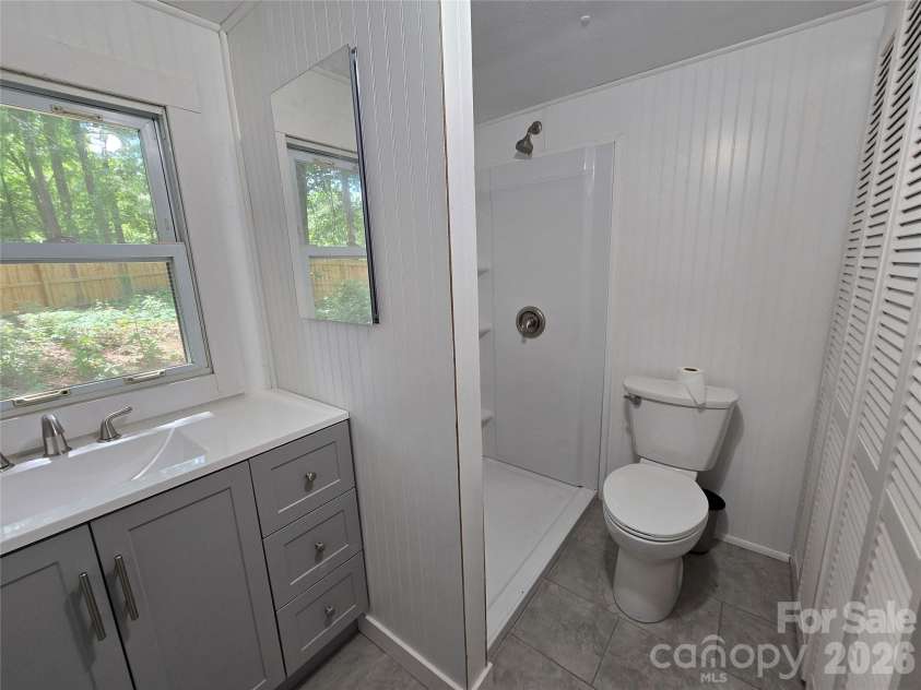 63 Sunnybrook Lane, Fletcher, NC 28732.  MLS# CAR4388523, YatesRealty ID 27263. 