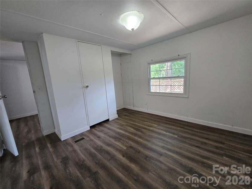 63 Sunnybrook Lane, Fletcher, NC 28732.  MLS# CAR4388523, YatesRealty ID 27263. 