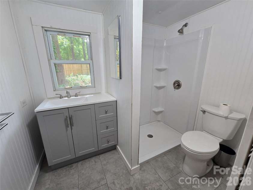 63 Sunnybrook Lane, Fletcher, NC 28732.  MLS# CAR4388523, YatesRealty ID 27263. 