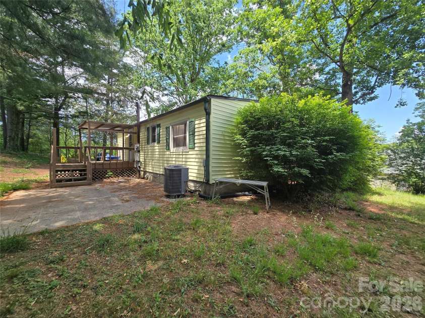 63 Sunnybrook Lane, Fletcher, NC 28732.  MLS# CAR4388523, YatesRealty ID 27263. 