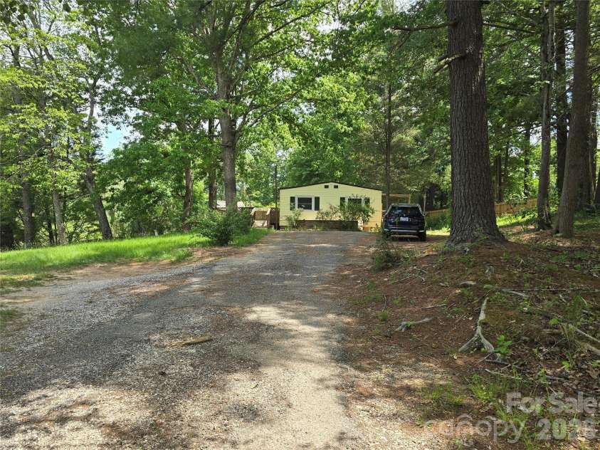 63 Sunnybrook Lane, Fletcher, NC 28732.  MLS# CAR4388523, YatesRealty ID 27263. 