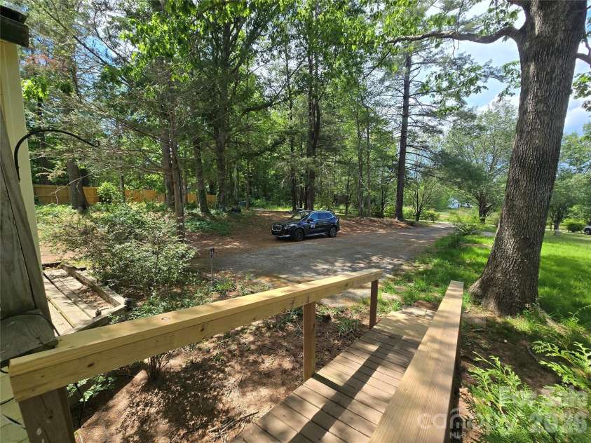 63 Sunnybrook Lane, Fletcher, NC 28732.  MLS# CAR4388523, YatesRealty ID 27263. 